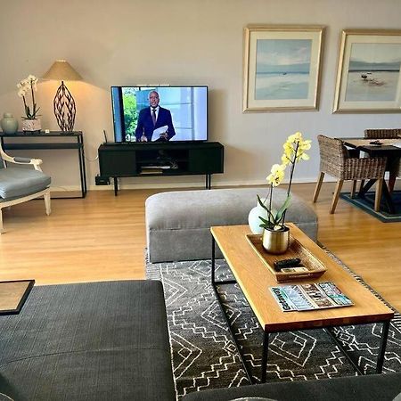 Parama 003 Secure, Luxurious Waterfront Apartment เคปทาวน์ ภายนอก รูปภาพ
