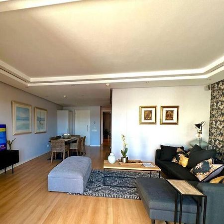 Parama 003 Secure, Luxurious Waterfront Apartment เคปทาวน์ ภายนอก รูปภาพ