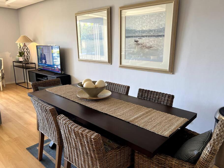 Parama 003 Secure, Luxurious Waterfront Apartment เคปทาวน์ ภายนอก รูปภาพ